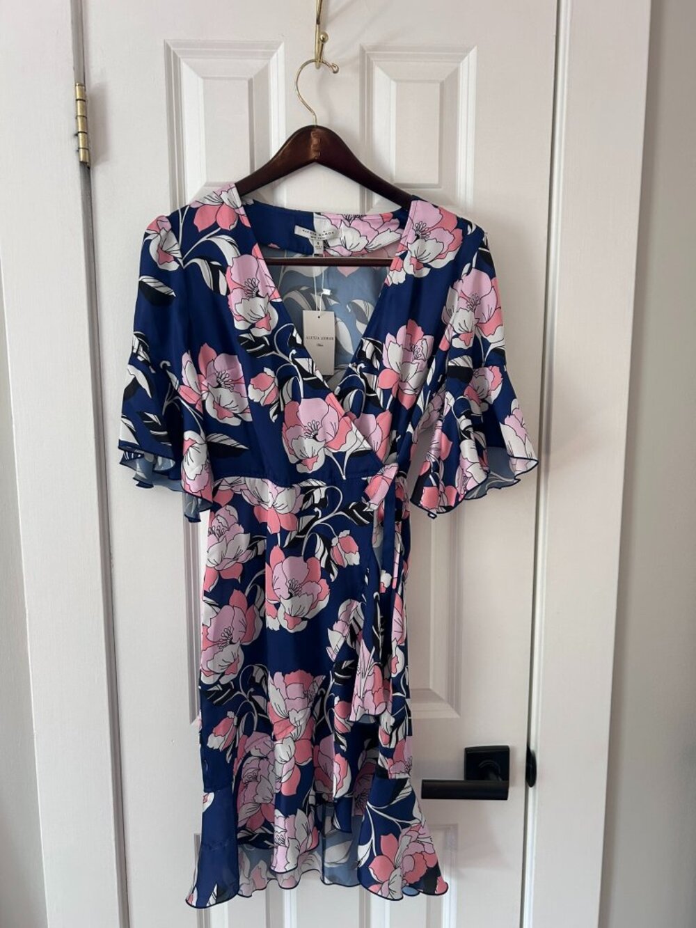 NWT Alexia Admor Navy Floral Faux Wrap Dress Flutter Sleeve Ruffle Hem S